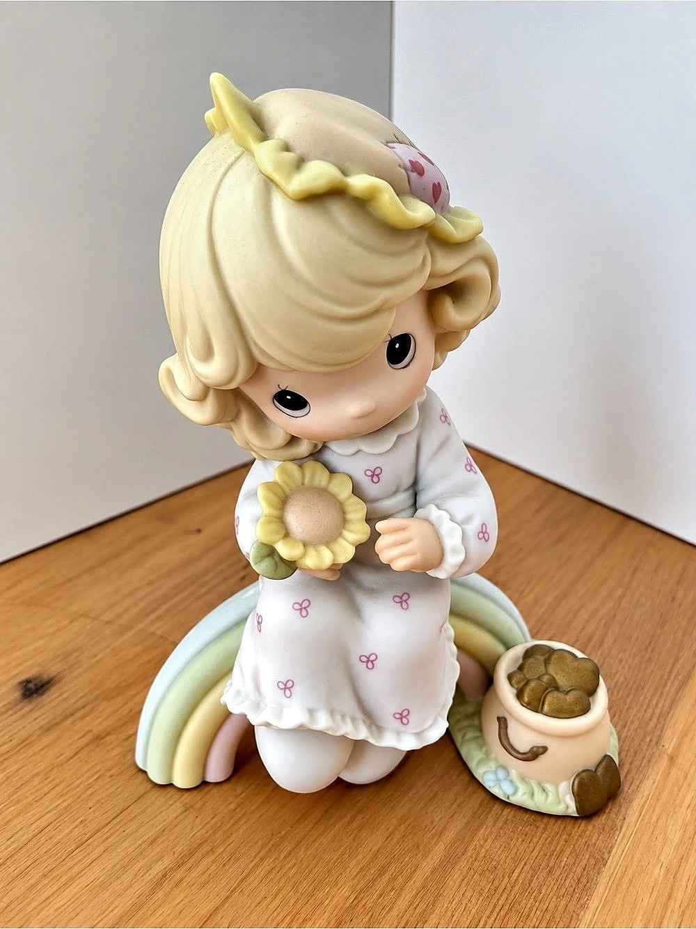 Vintage 1994Precious Moments Dreams Really Do Come True Figurine Decor